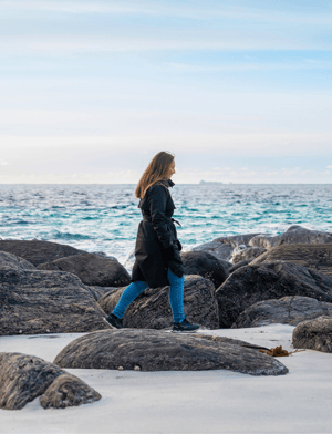 HAV group_vision-mission-values_4_woman on beach_Mulevika_Norway
